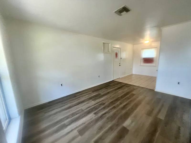 House for rent at 240 Azalea Dr, Westwego, LA 70094