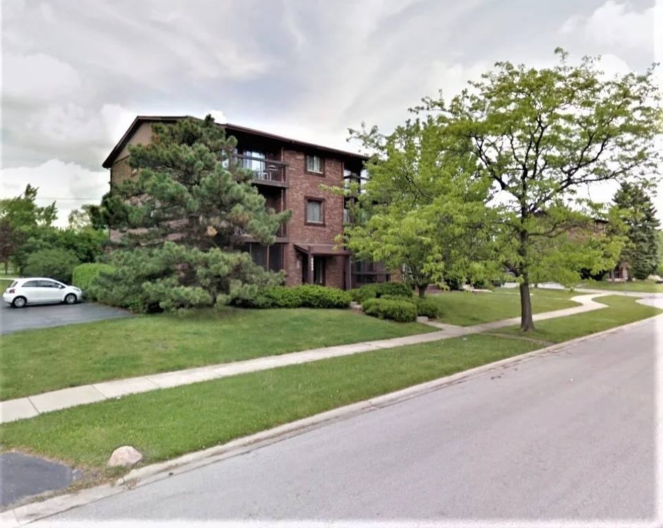 Apartment for rent at 8624 Shagbark Court #1E, Orland Park, IL 60462
