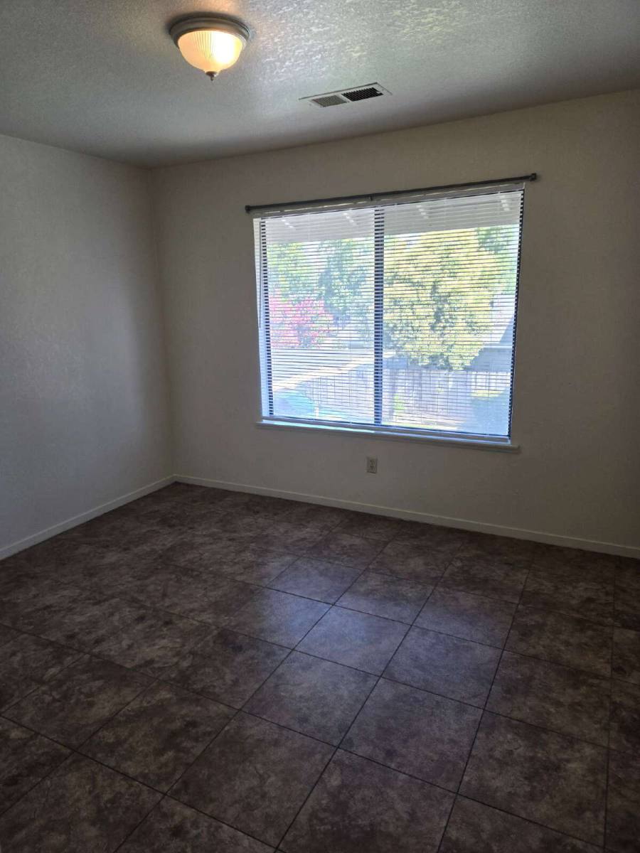Apartment for rent at 1684 Conestoga Dr #C, Merced, CA 95340