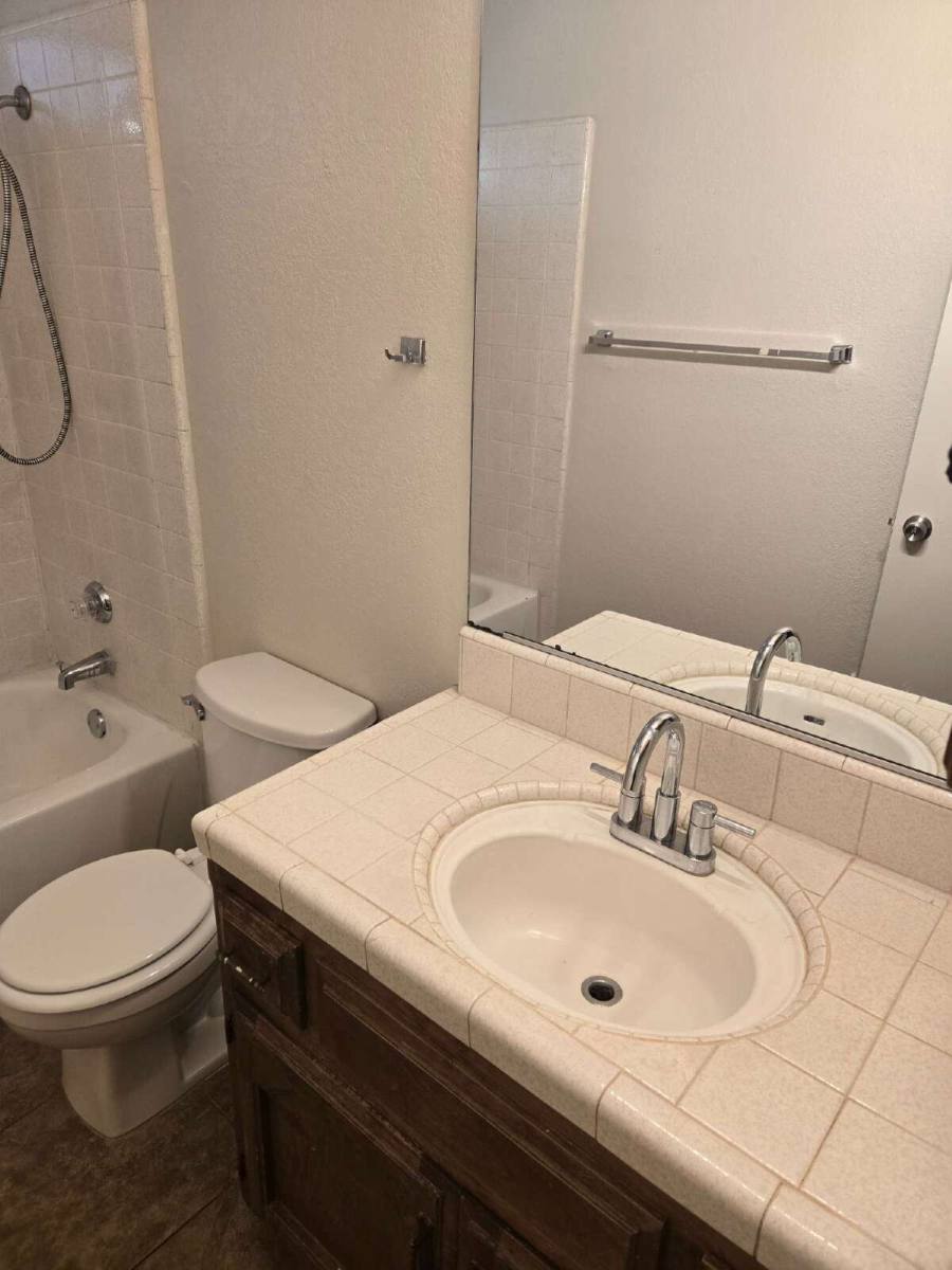 Apartment for rent at 1684 Conestoga Dr #C, Merced, CA 95340