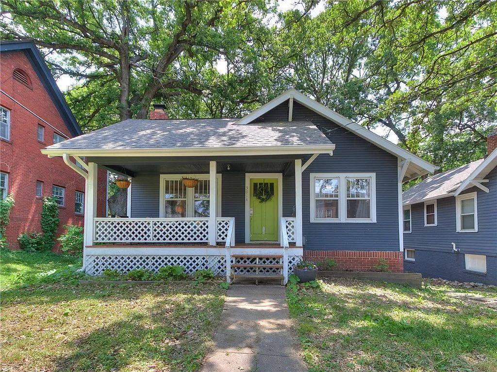 House for rent at 3014 Woodland Ave, Des Moines, IA 50312