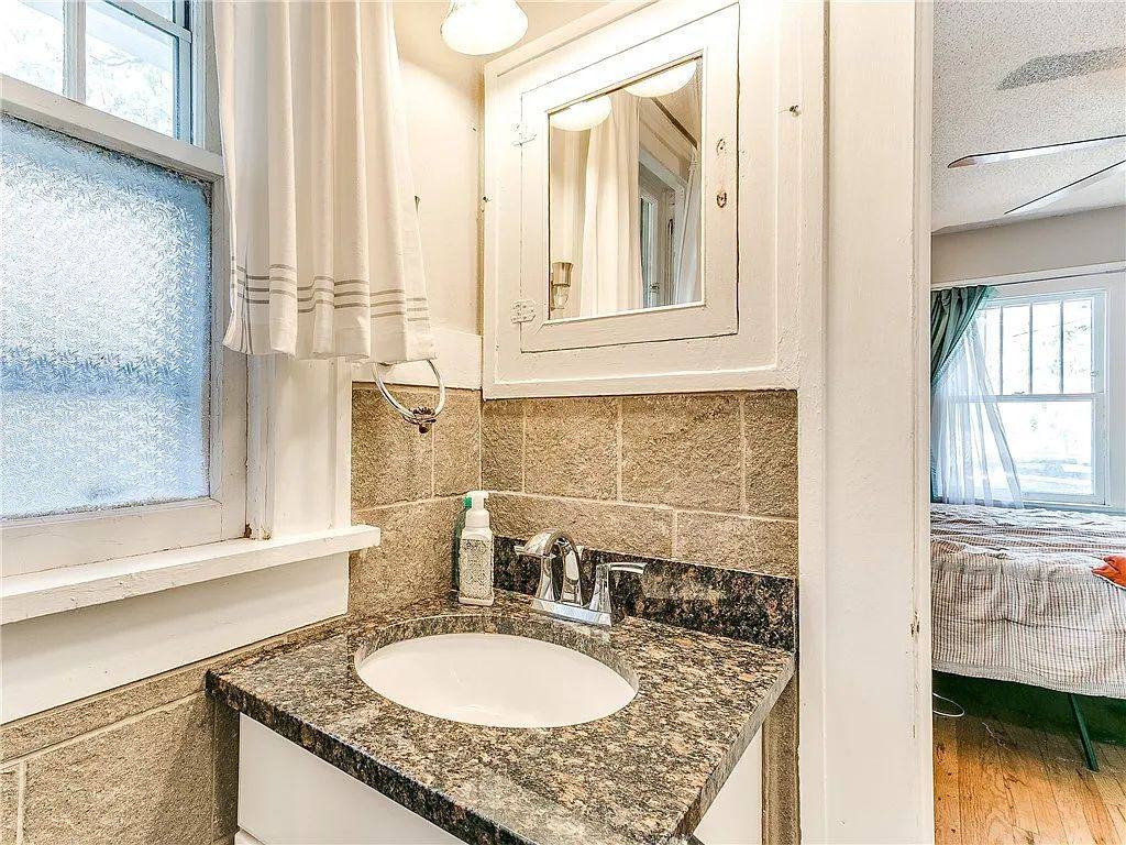House for rent at 3014 Woodland Ave, Des Moines, IA 50312
