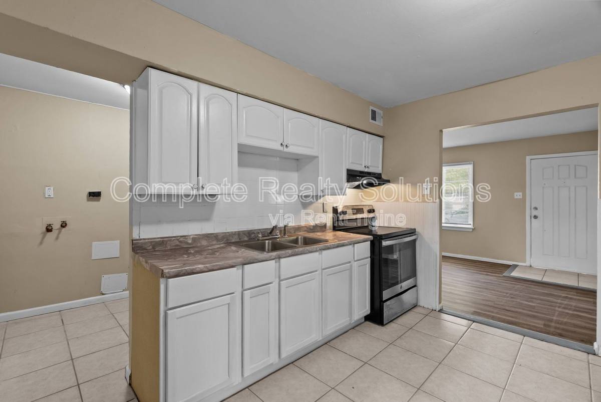 House for rent at 1132 Redman Blvd, Saint Louis, MO 63138
