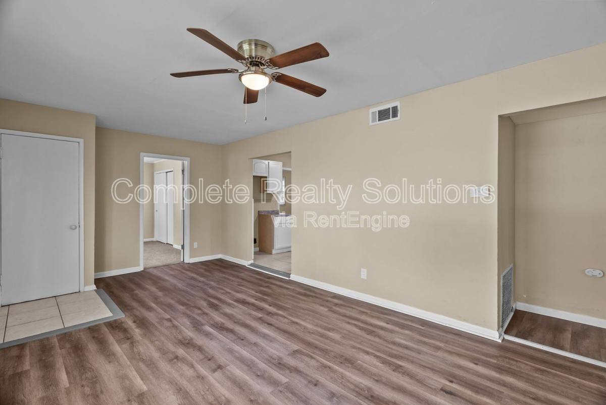 House for rent at 1132 Redman Blvd, Saint Louis, MO 63138