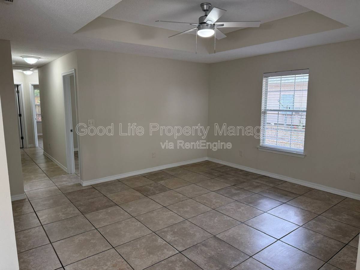 Apartment for rent at 9980 Bowman Ave #G, Pensacola, FL 32534