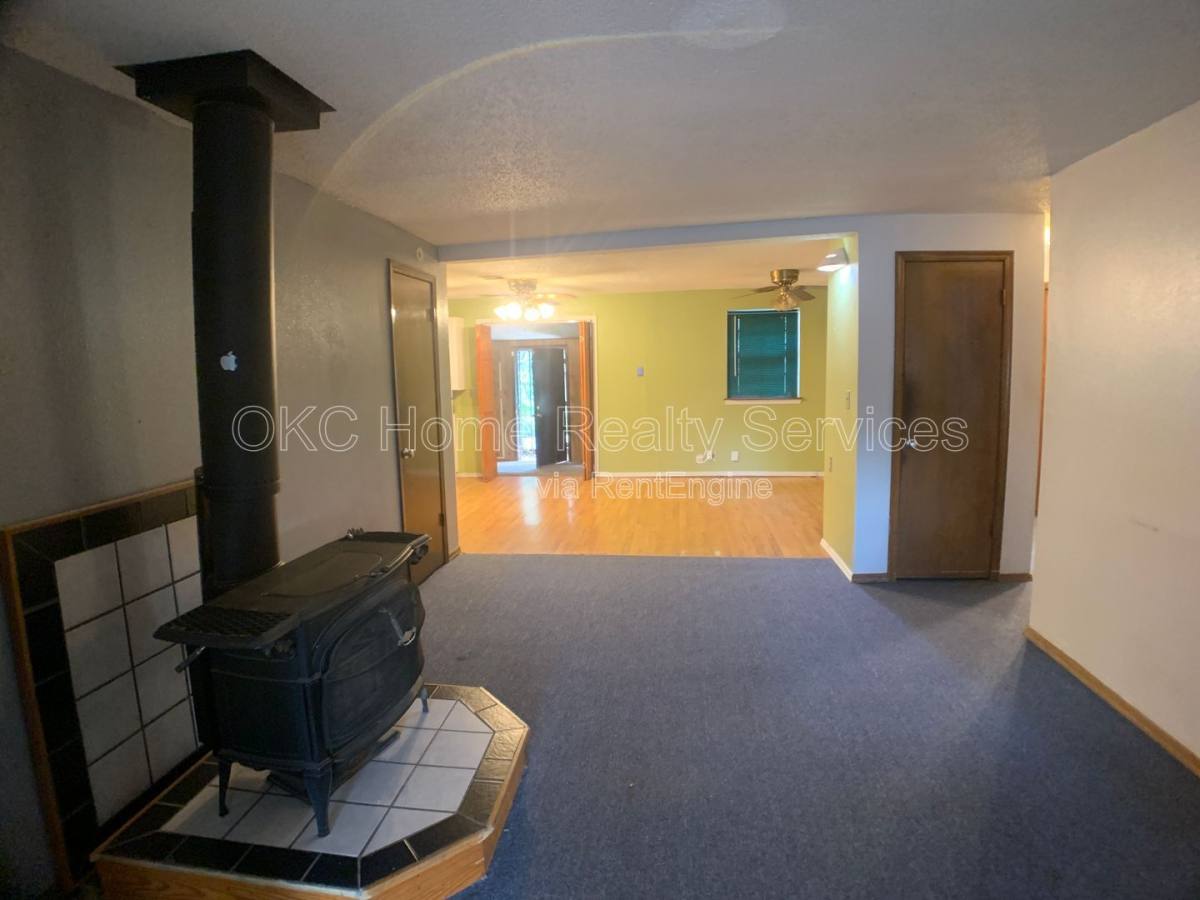 House for rent at 4900 S Dimple Dr, Oklahoma City, OK 73135