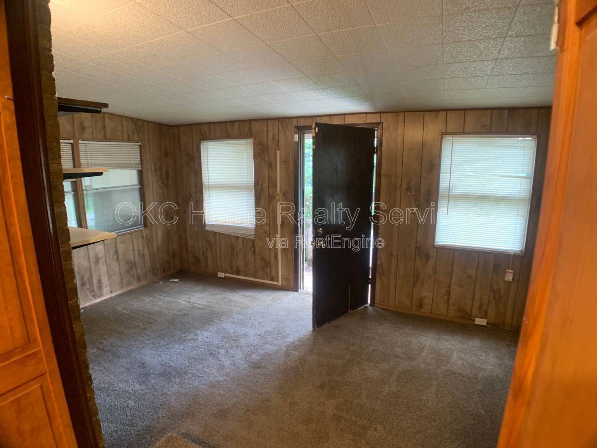 House for rent at 4900 S Dimple Dr, Oklahoma City, OK 73135