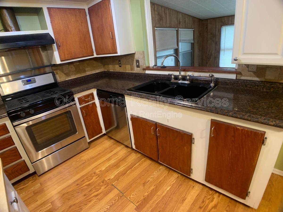 House for rent at 4900 S Dimple Dr, Oklahoma City, OK 73135