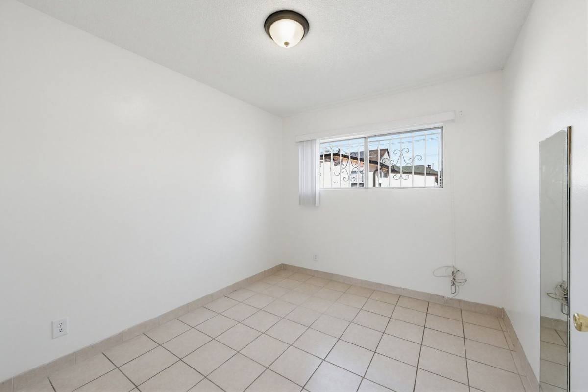 Apartment for rent at 1224 Normandie Ave #2, Los Angeles, CA 90006