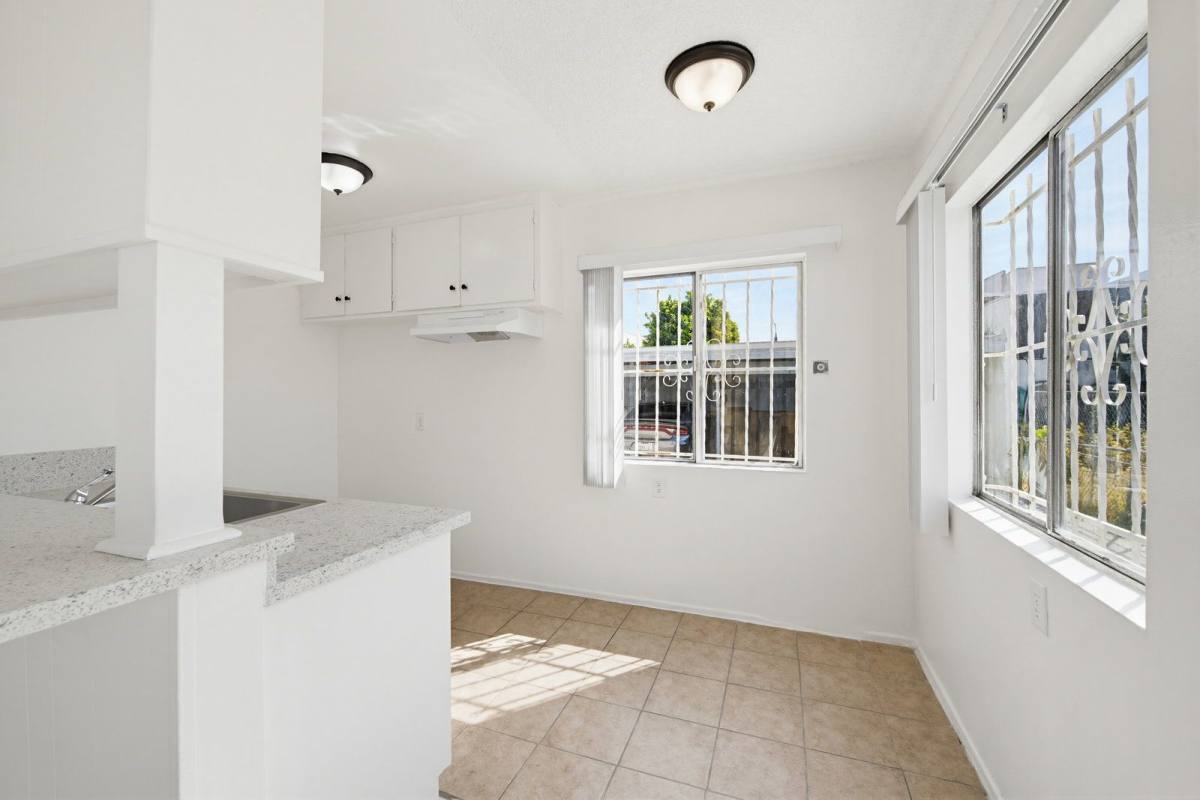 Apartment for rent at 1224 Normandie Ave #2, Los Angeles, CA 90006