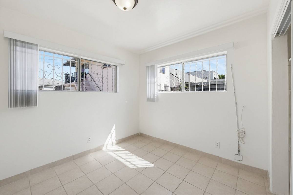Apartment for rent at 1224 Normandie Ave #2, Los Angeles, CA 90006
