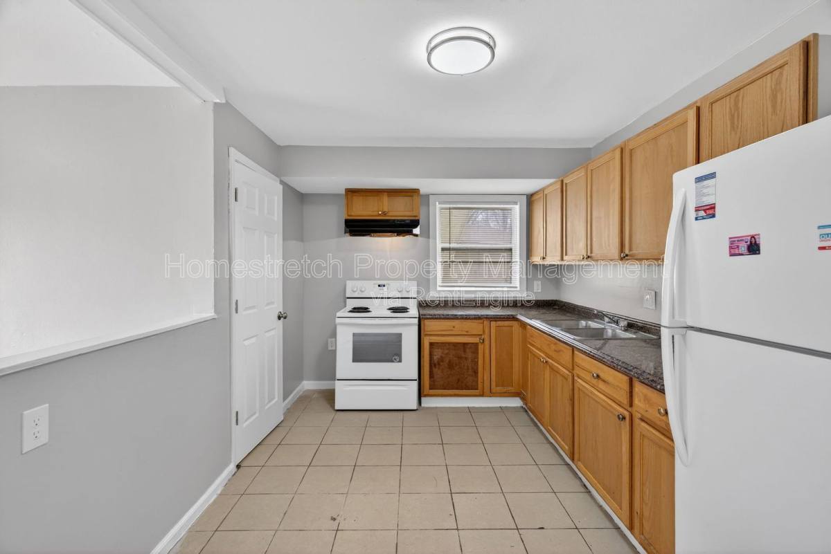 House for rent at 10201 Gourock Dr, Saint Louis, MO 63137