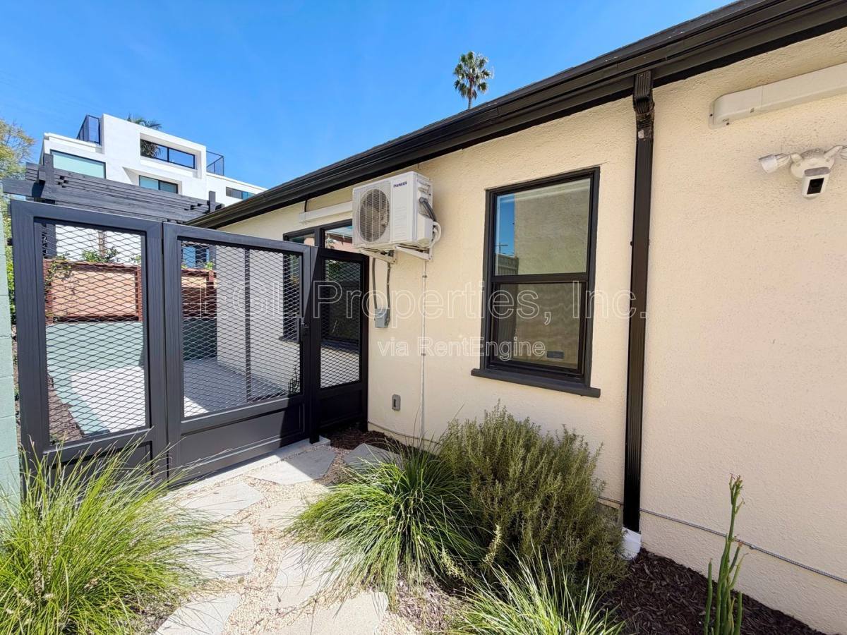 Apartment for rent at 4239 1 2 W 64th St, Los Angeles, CA 90043