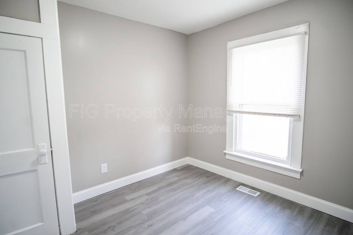 Apartment for rent at 5804 Old Rutledge Pike, Knoxville, TN 37914