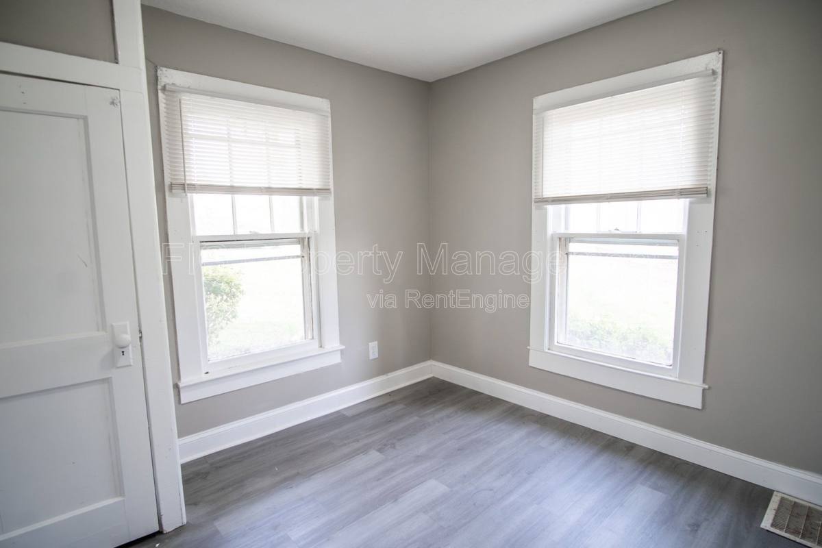 Apartment for rent at 5804 Old Rutledge Pike, Knoxville, TN 37914