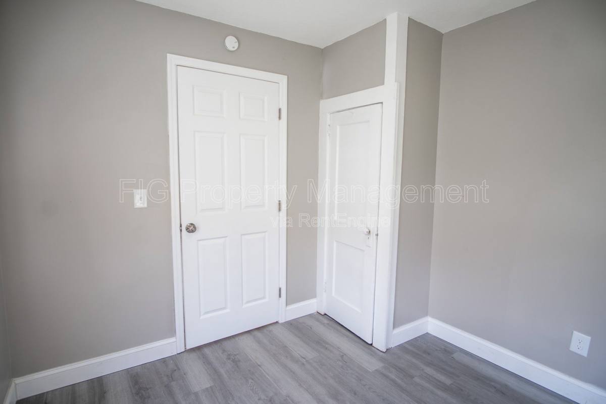 Apartment for rent at 5804 Old Rutledge Pike, Knoxville, TN 37914