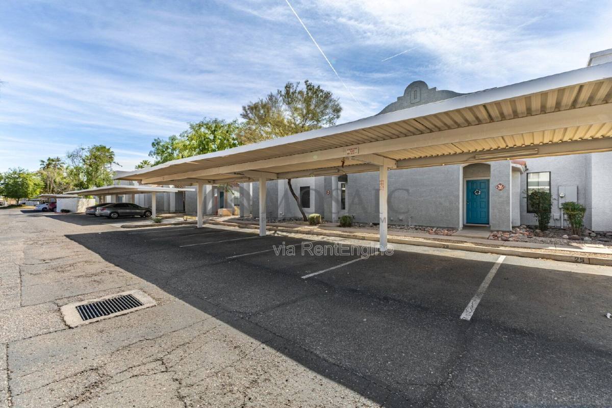 Condo for rent at 280 S Elizabeth Way #27, Chandler, AZ 85225