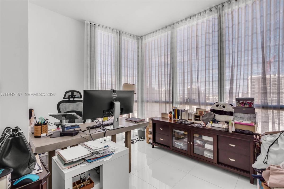 Condo for rent at 1100 Biscayne Blvd #2907, Miami, FL 33132