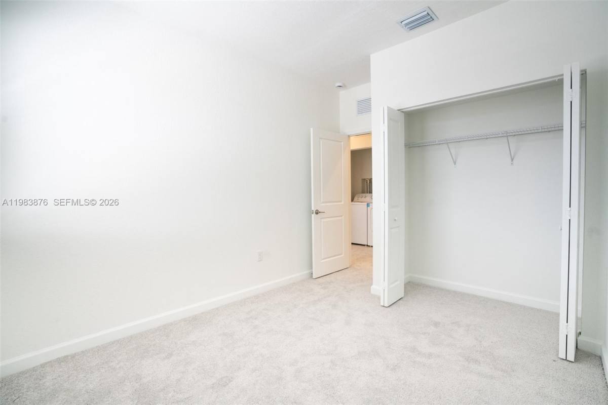 Townhouse for rent at 204 SE 10th St, Homestead, FL 33035