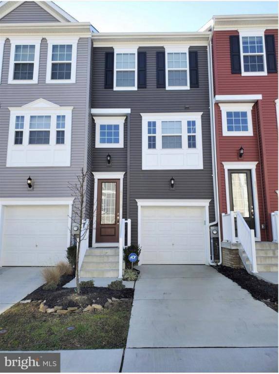 Townhouse for rent at 43719 Winterberry Way, California, MD 20619