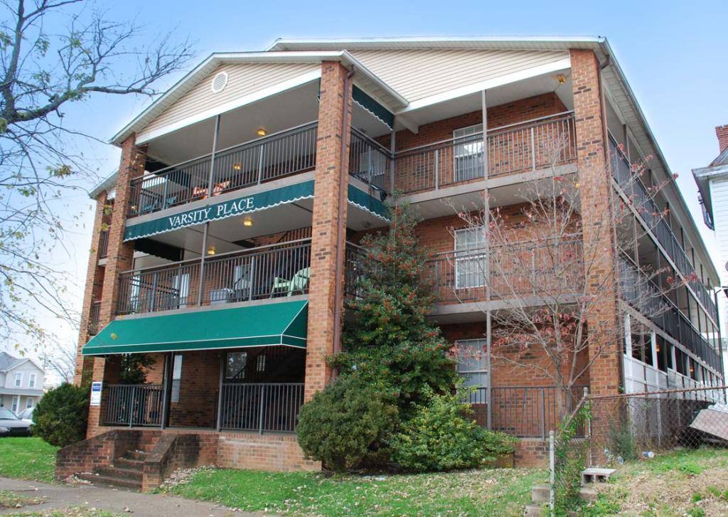 Apartment for rent at 1510 7th Ave #14, Huntington, WV 25701