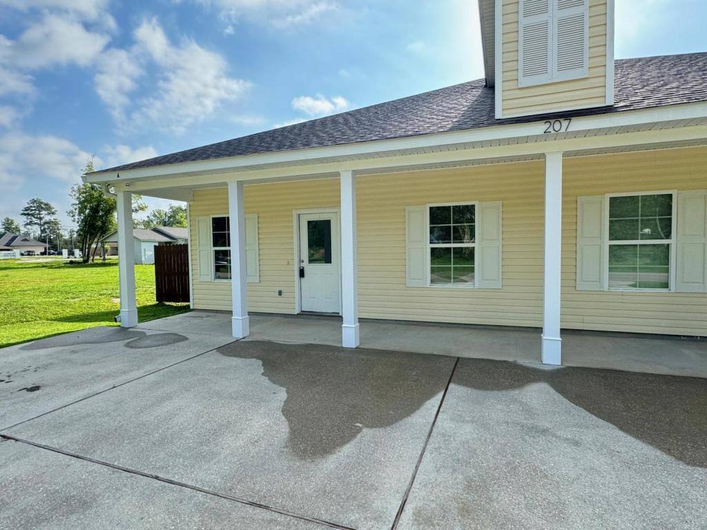 House for rent at 207 S Laurel St, Hammond, LA 70403