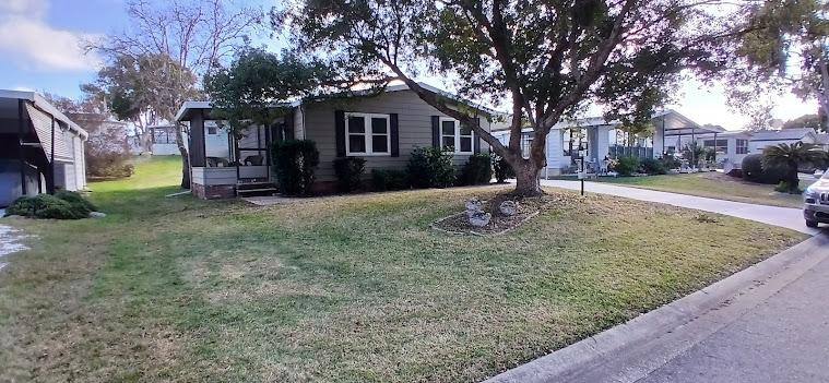 House for rent at 1725 Hilton Head Blvd, Lady Lake, FL 32159