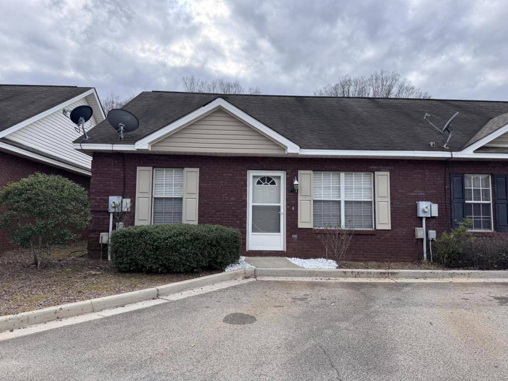 Condo for rent at 242 Katelyn Circle, Warner Robins, GA 31088