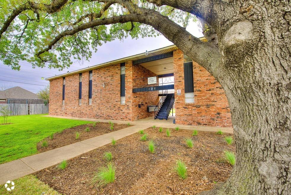 Apartment for rent at 122 Harmon Rd #108, Hurst, TX 76053