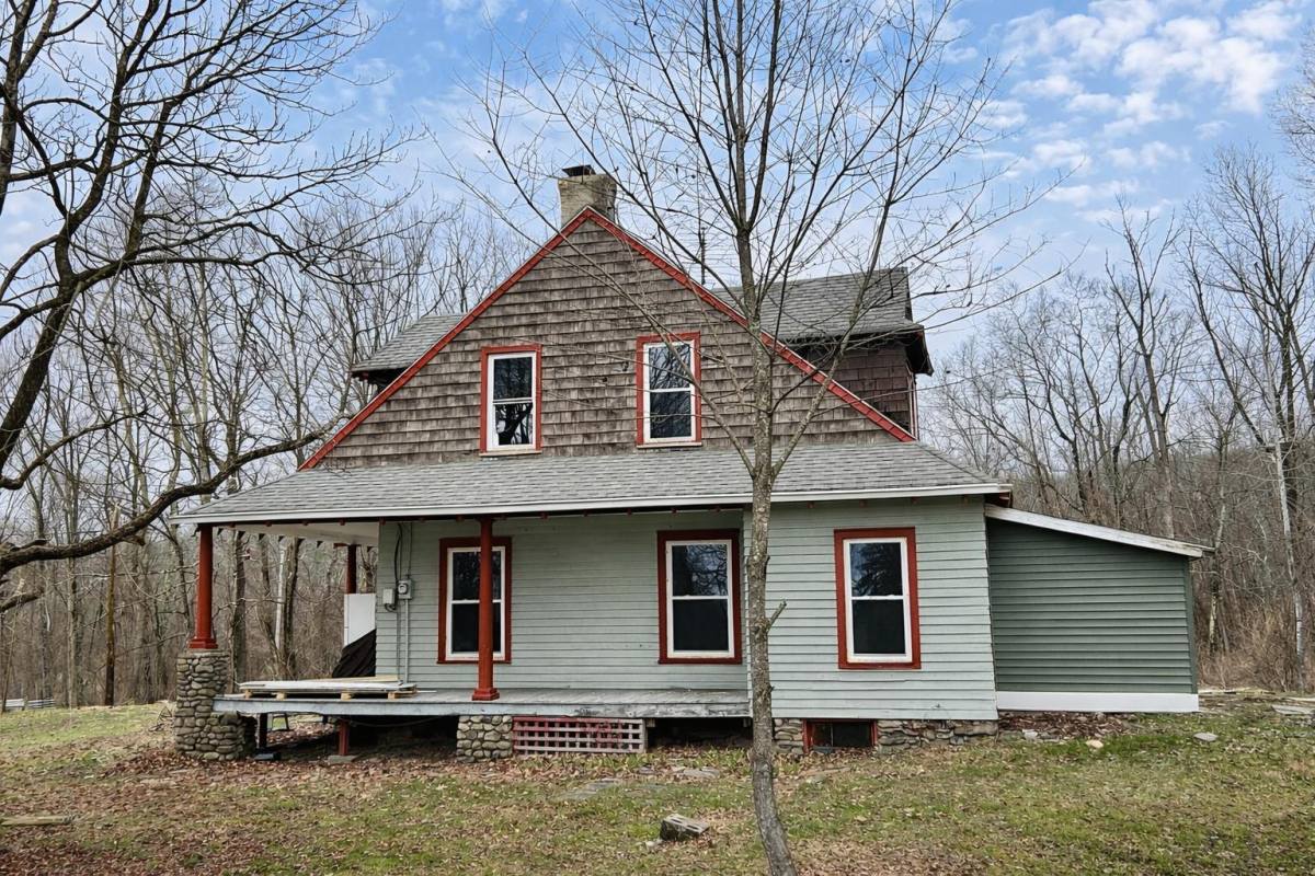 House for rent at 121 Hardytown Rd, Cresco, PA 18326