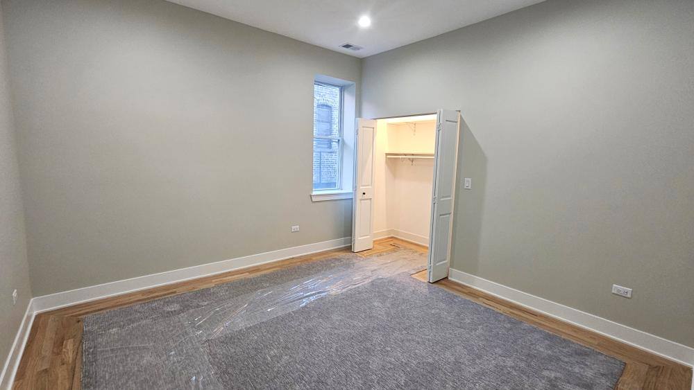Apartment for rent at 4437 N Broadway St #2R, Chicago, IL 60640