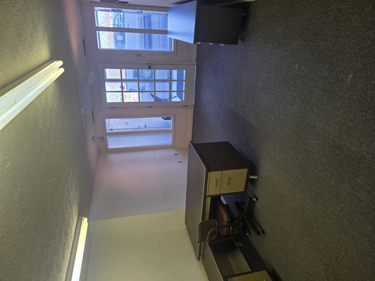 Apartment for rent at 812 S Kentucky Ave #GARAGE&OFFICE Space, Corbin, KY 40701
