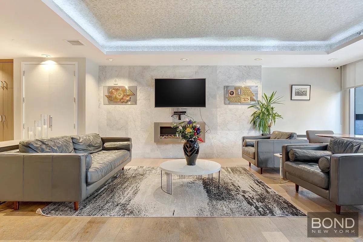 Apartment for rent at 237 E 34th St #606, New York, NY 10016