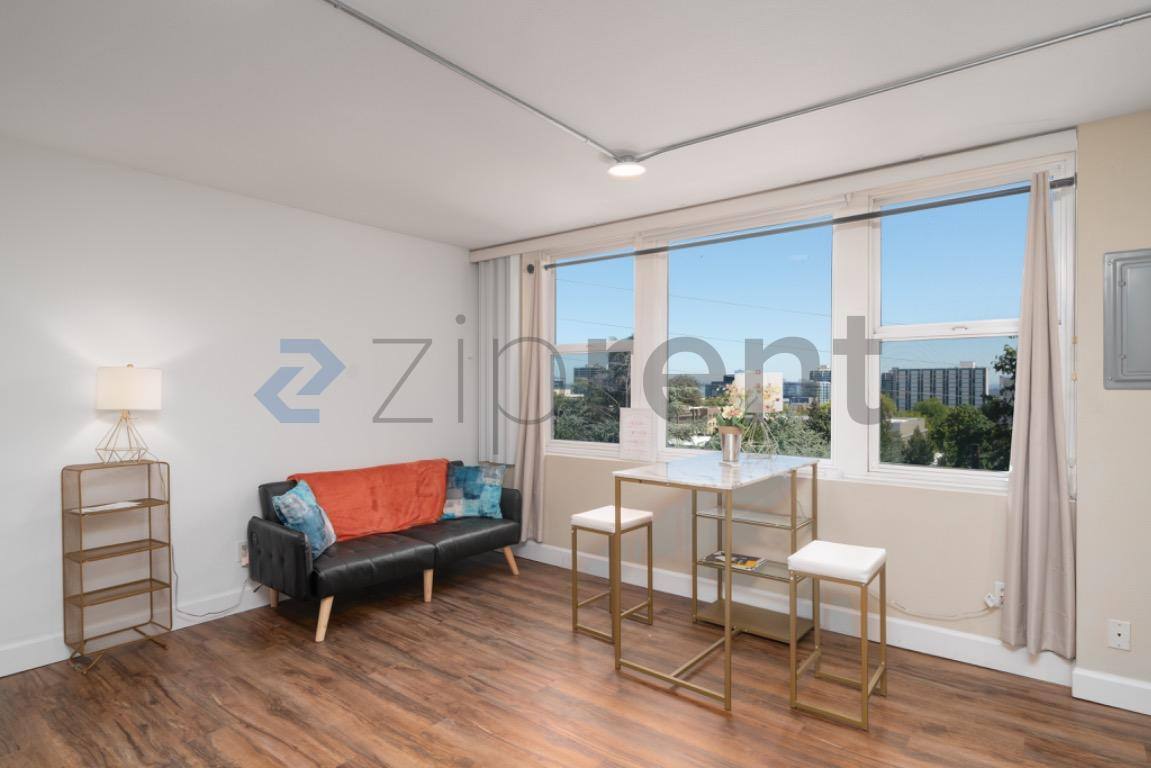 Apartment for rent at 1205 SW Cardinell Dr #401, Portland, OR 97201