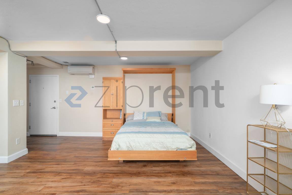 Apartment for rent at 1205 SW Cardinell Dr #401, Portland, OR 97201