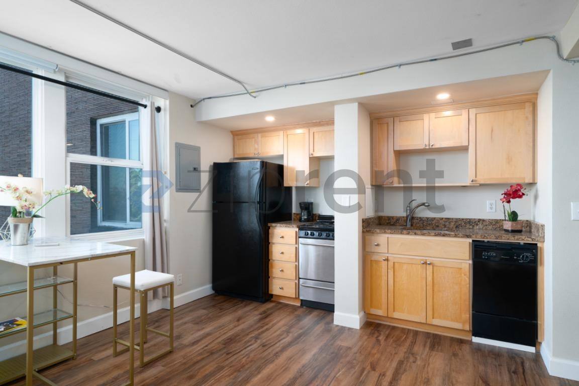 Apartment for rent at 1205 SW Cardinell Dr #401, Portland, OR 97201