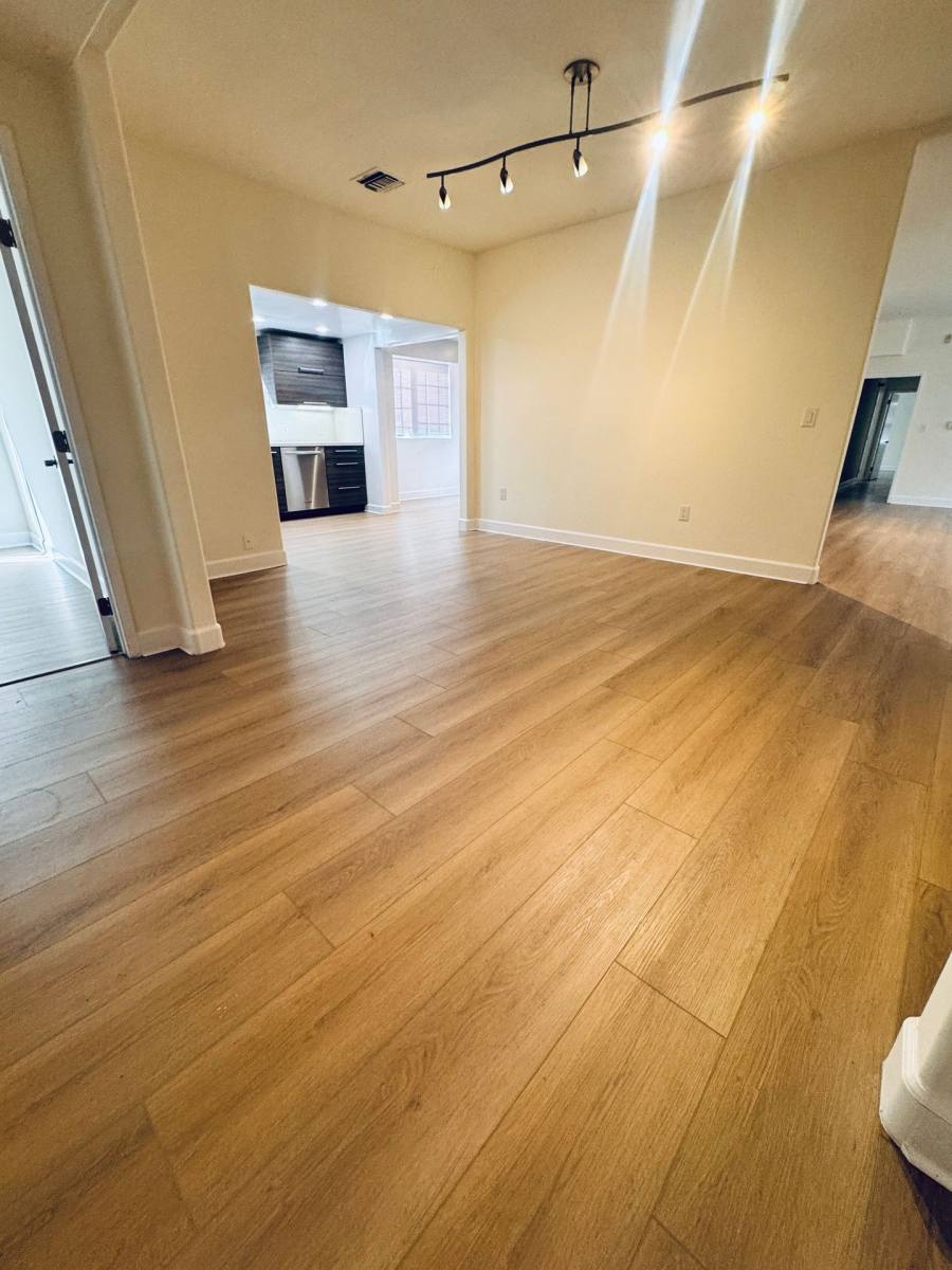 Apartment for rent at 317 S Hamel Rd, Los Angeles, CA 90048