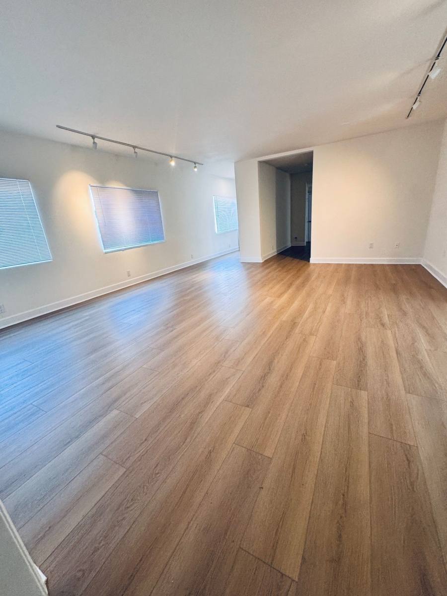 Apartment for rent at 317 S Hamel Rd, Los Angeles, CA 90048