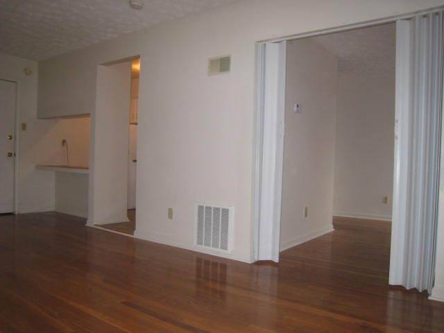 Apartment for rent at 1356 Royalty Court, Lexington, KY 40504