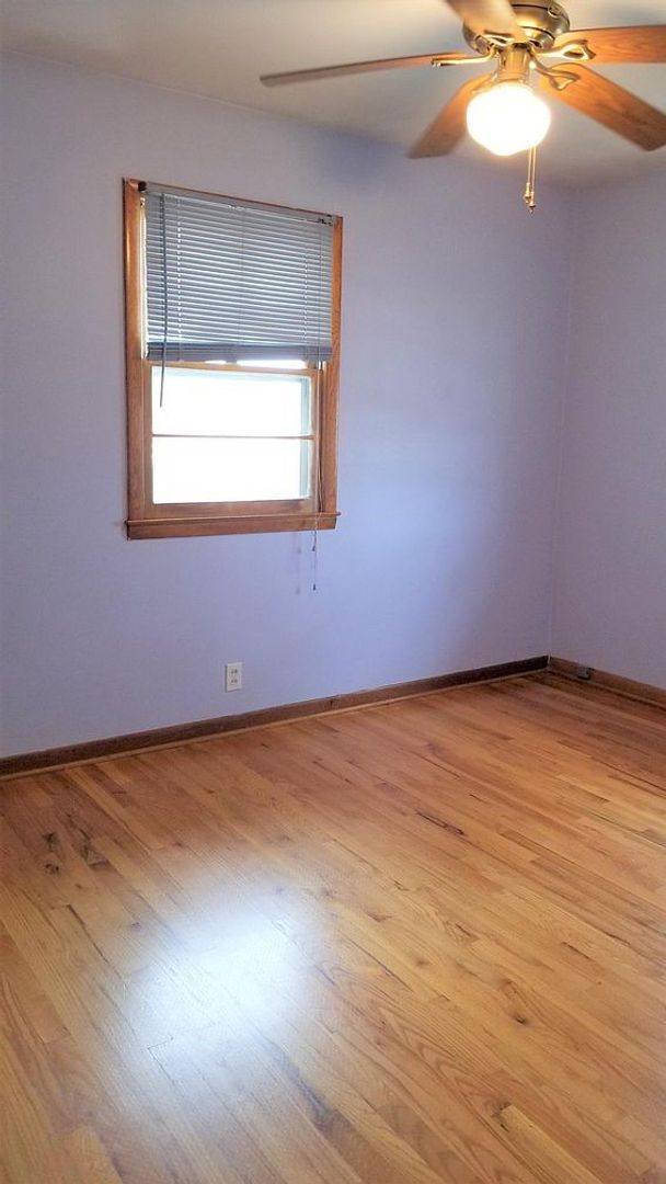 House for rent at 6226 Oak St, Omaha, NE 68106