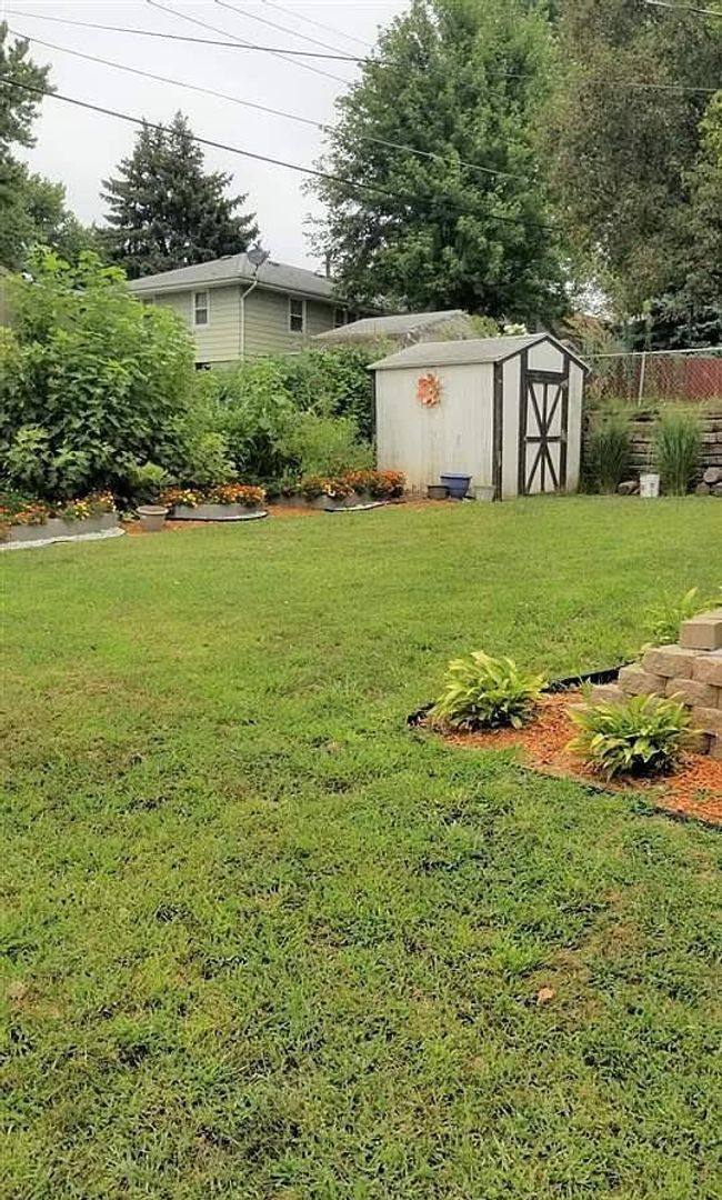 House for rent at 6226 Oak St, Omaha, NE 68106