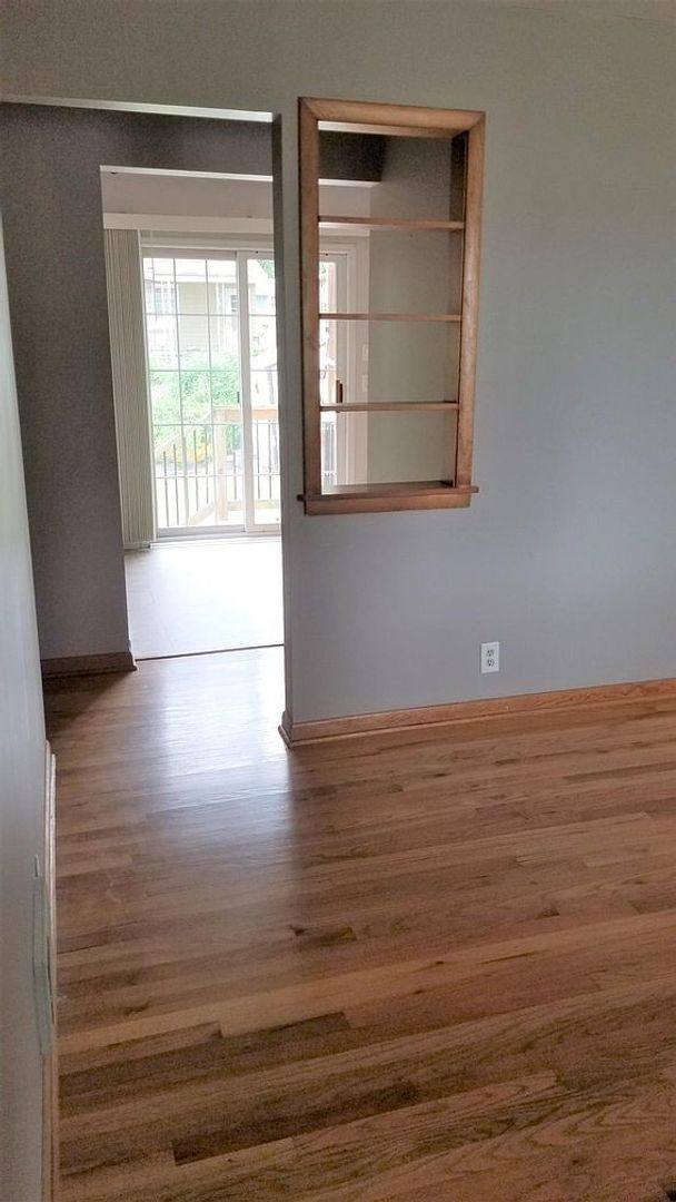 House for rent at 6226 Oak St, Omaha, NE 68106