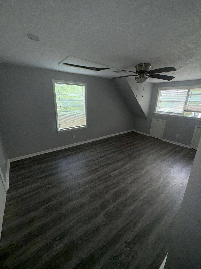 Apartment for rent at 3012 Live Oak St, Houston, TX 77004