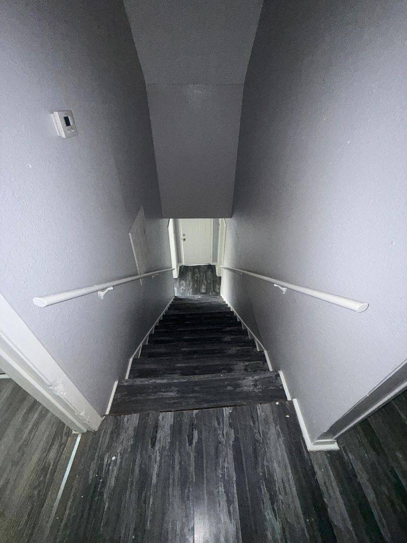 Apartment for rent at 3012 Live Oak St, Houston, TX 77004