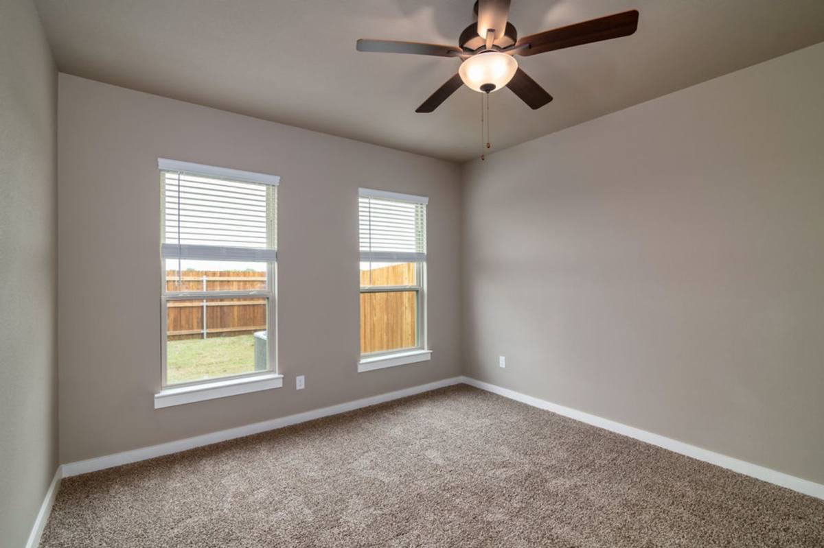 Townhouse for rent at 620 Harvest Moon Dr, Venus, TX 76084