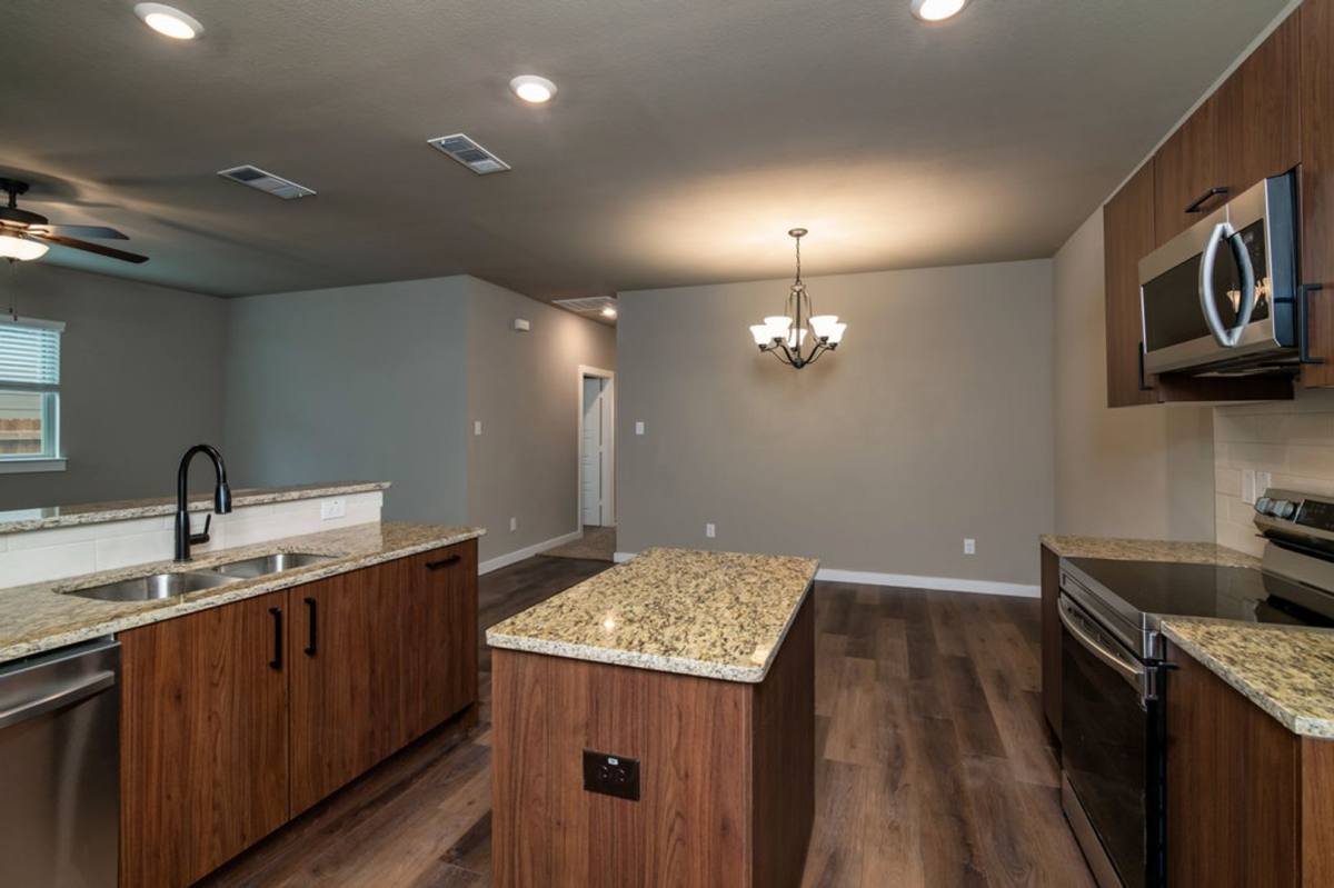 Townhouse for rent at 620 Harvest Moon Dr, Venus, TX 76084