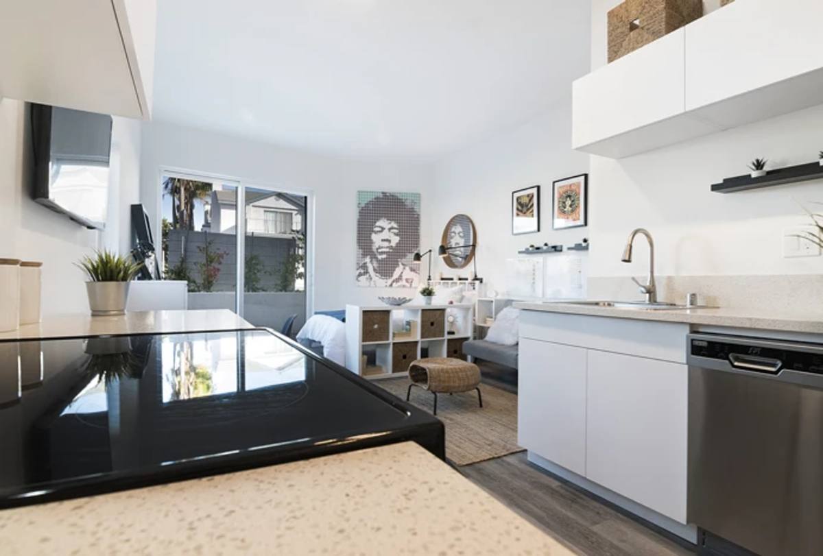 Apartment for rent at 13919 S Normandie Ave, Gardena, CA 90249