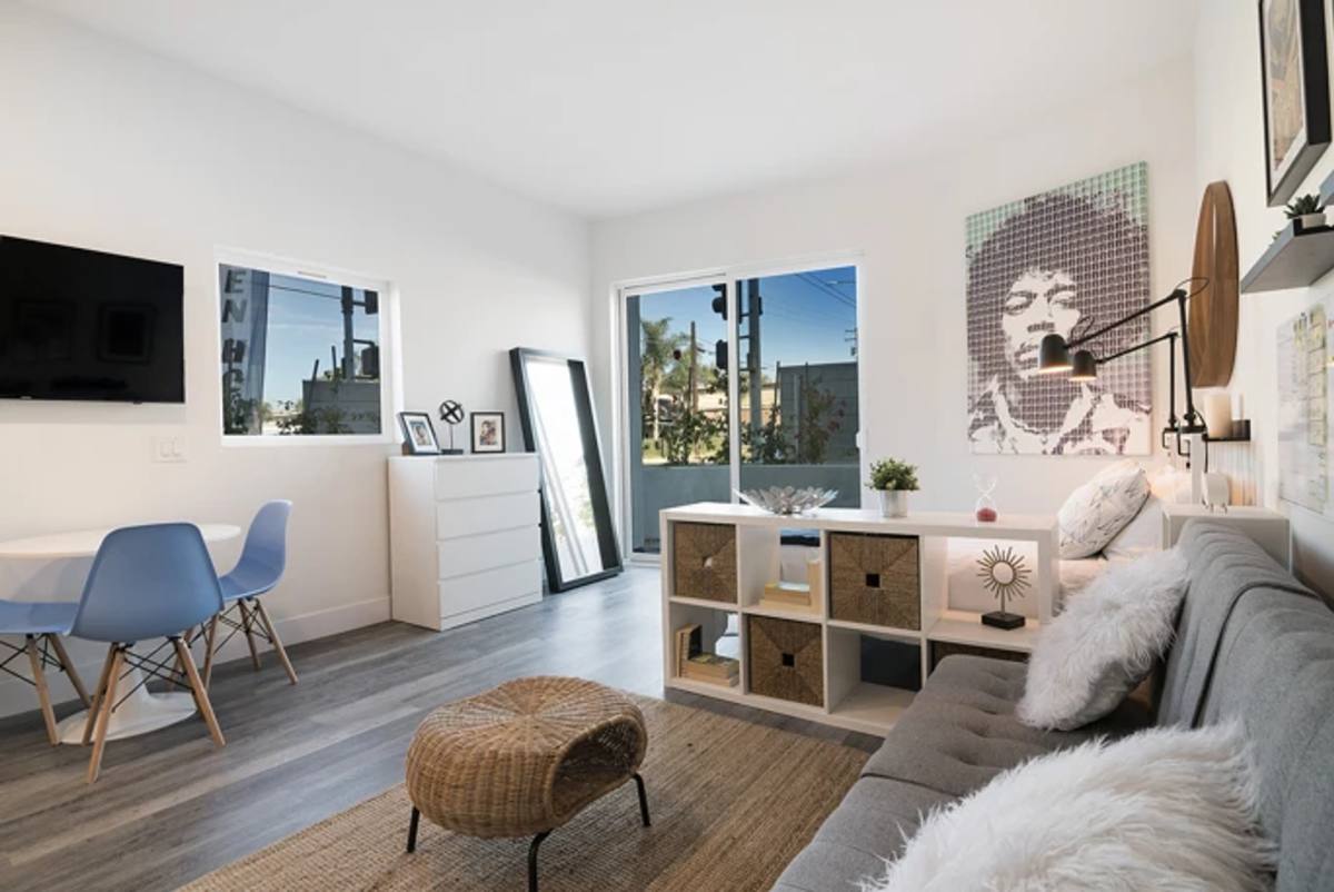 Apartment for rent at 13919 S Normandie Ave, Gardena, CA 90249