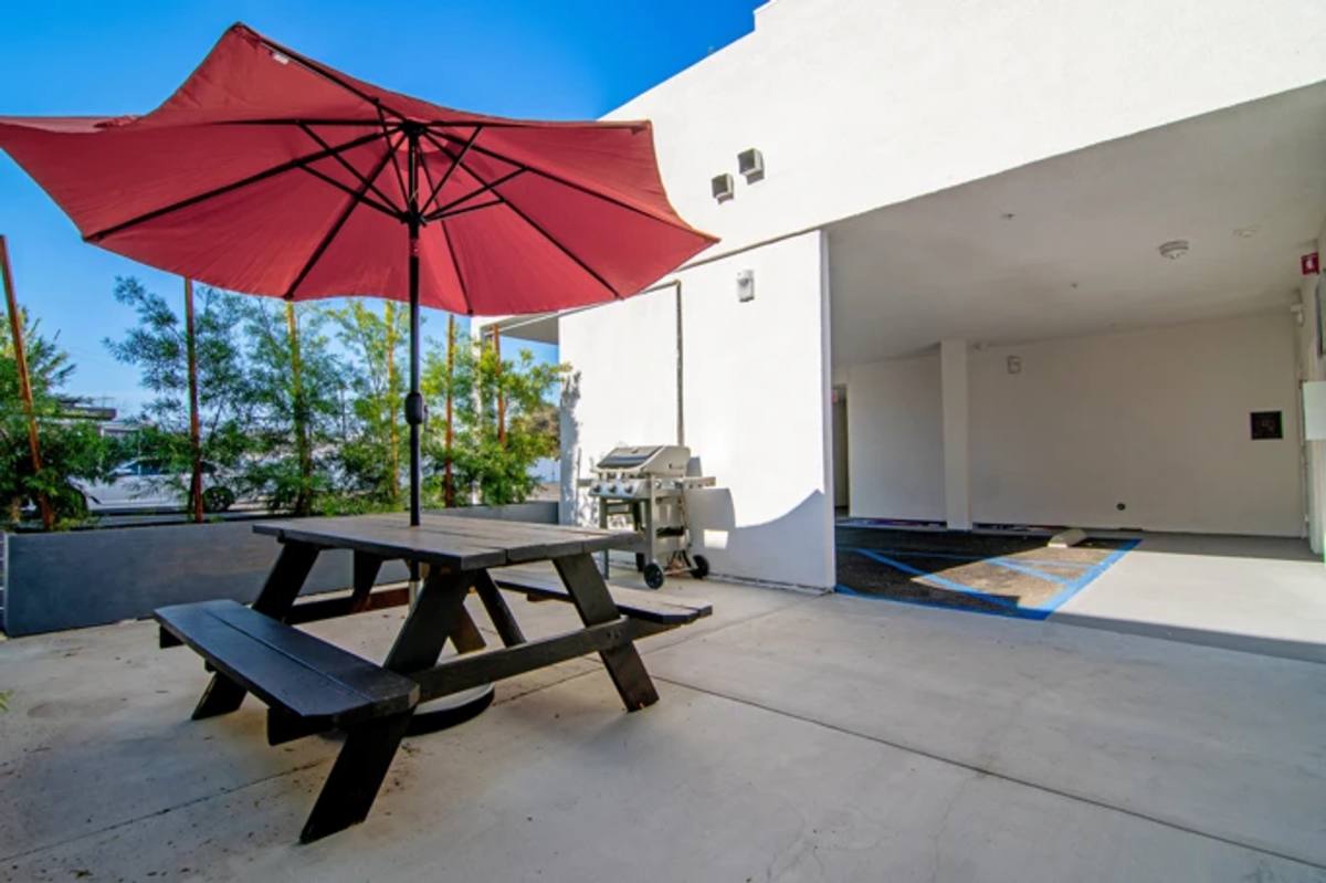 Apartment for rent at 13919 S Normandie Ave, Gardena, CA 90249