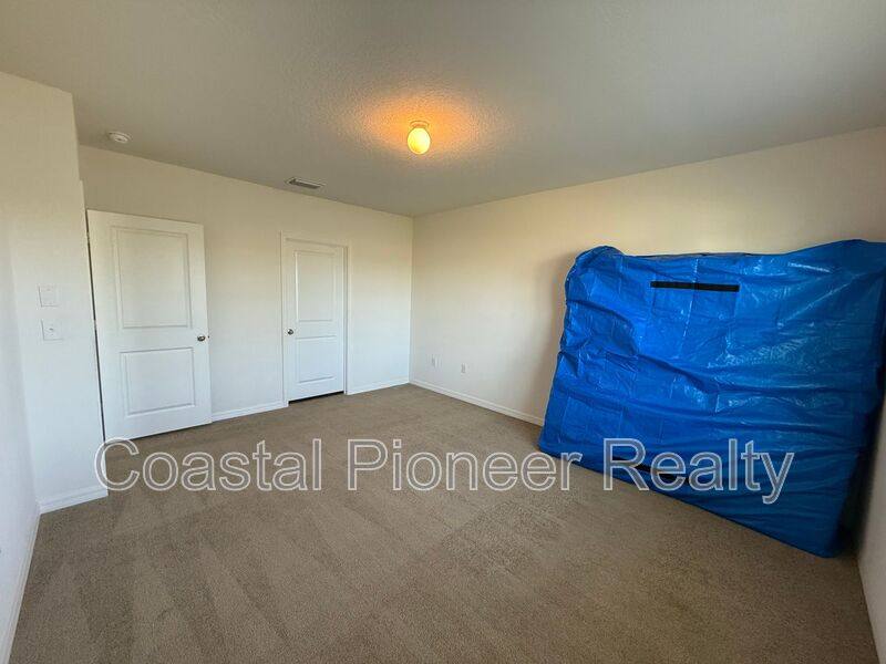 House for rent at 31000 Summer Sun Loop, Wesley Chapel, FL 33545